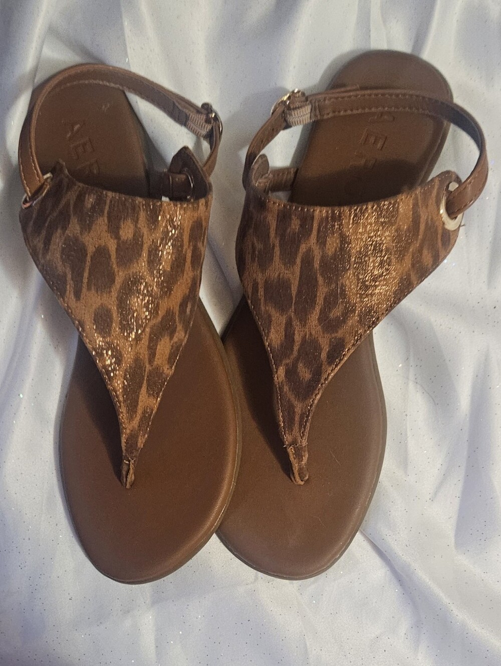 Areosoles Women’s Brown Leopard Print Thong Sandals Size 8